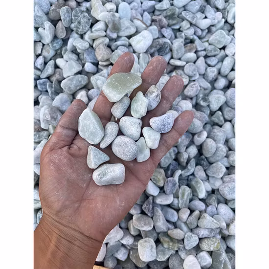 Натуральный красочный булыжник из речного камня для украшения сада/озеленения плитки